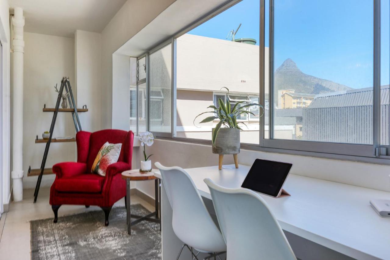 Apartment Backup Powered Luxury Promenade *