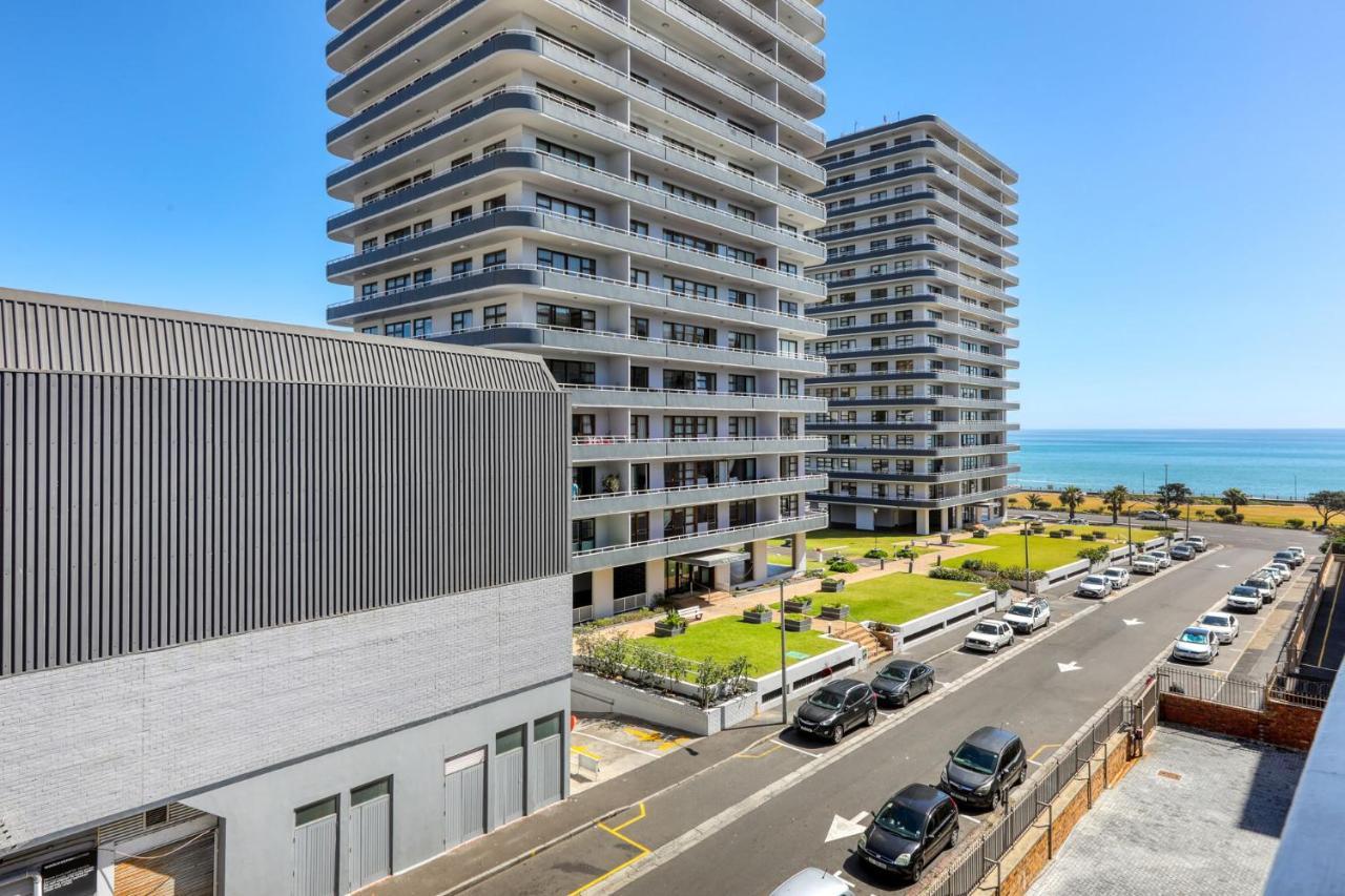 Backup Powered Luxury Promenade Apartment *