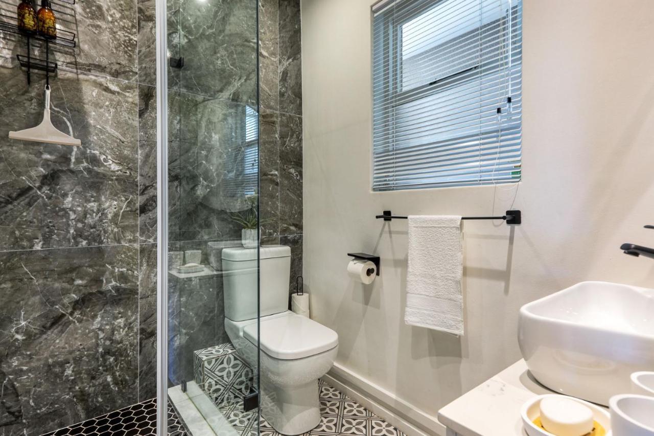 Backup Powered Luxury Promenade Apartment *