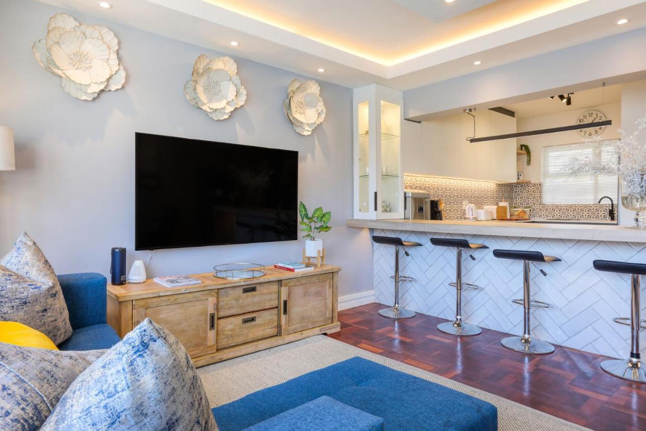 Backup Powered Luxury Promenade * Cape Town